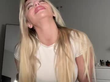 Gracieparker Chaturbate stream image from January 03, 2025