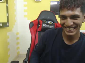 Mau_Elixxx Chaturbate stream image from January 03, 2025