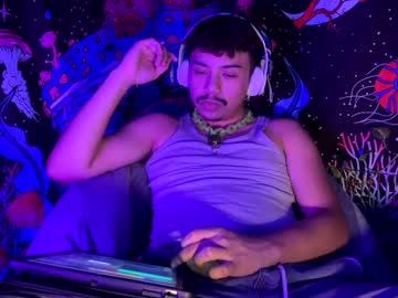 Latinxpup Chaturbate stream image from January 03, 2025