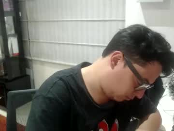 San12345698268 Chaturbate stream image from January 03, 2025