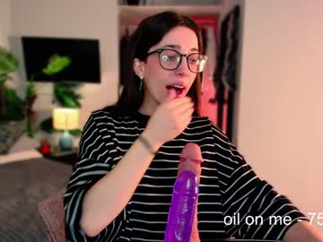 Semily_Super Chaturbate stream image from January 03, 2025