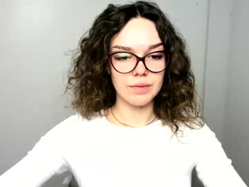 Adell_Curly Chaturbate stream image from January 03, 2025