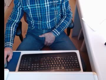 Dutchpornking2 Chaturbate stream image from January 03, 2025