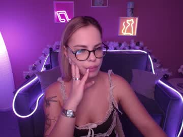 Rikaraily Chaturbate stream image from January 03, 2025