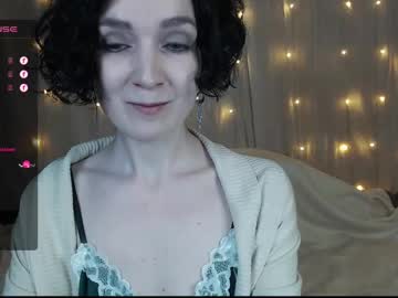 Tinawincee Chaturbate stream image from January 03, 2025