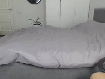 Onebestlover Chaturbate stream image from January 03, 2025
