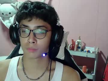 Godhyun Chaturbate stream image from January 03, 2025