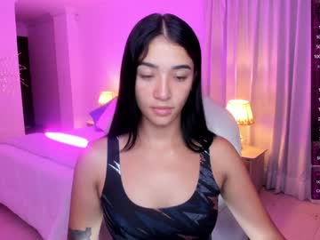 Antonella_Grayy Chaturbate stream image from January 03, 2025