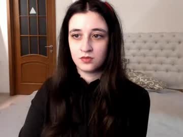 Ginablum Chaturbate stream image from January 03, 2025