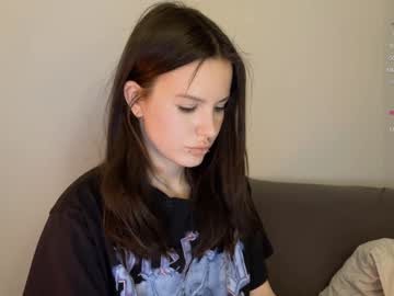 Yourher0in Chaturbate stream image from January 03, 2025