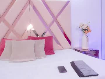 Chloehouston Chaturbate stream image from January 03, 2025