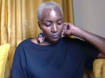 Prettyquee Chaturbate stream image from January 03, 2025