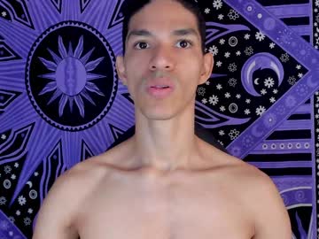 Willy_Veins Chaturbate stream image from January 03, 2025