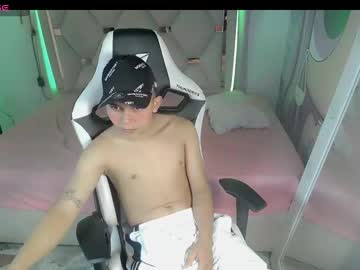Yezsy Chaturbate stream image from January 03, 2025