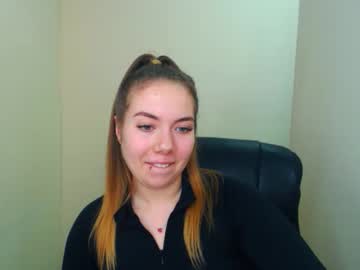 Zoey_Deuttch Chaturbate stream image from January 03, 2025