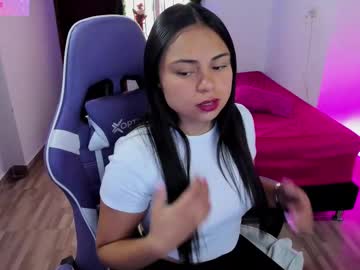 Annie_Moon17 Chaturbate stream image from January 03, 2025