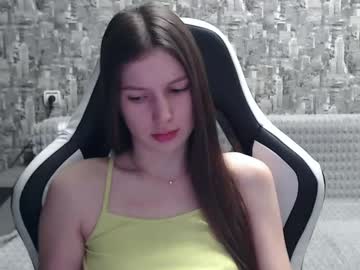 Honeyynancyy Chaturbate stream image from January 03, 2025