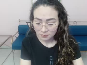 Luisa_Mourfor Chaturbate stream image from January 03, 2025