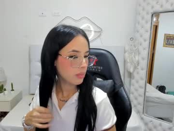 Mia_Jonnees Chaturbate stream image from January 03, 2025