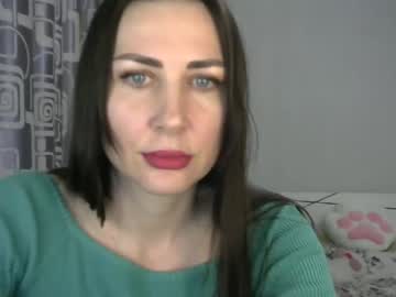 Wowladyy Chaturbate stream image from January 03, 2025