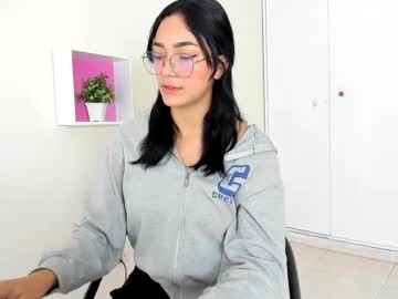 Asiam_Brunet Chaturbate stream image from January 03, 2025