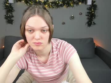 Emiliarouds Chaturbate stream image from January 03, 2025