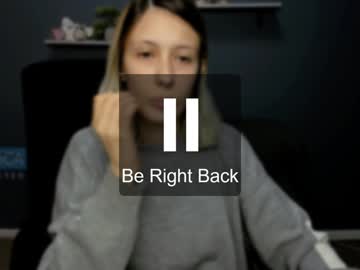 Isa_Luxury Chaturbate stream image from January 03, 2025