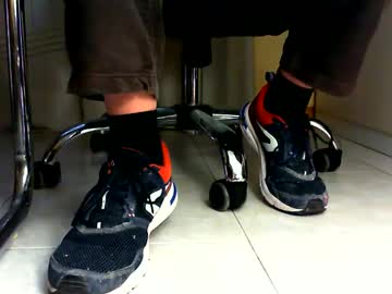 Pablomenesssl Chaturbate stream image from January 03, 2025