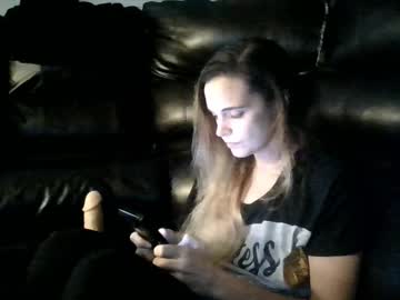 Gollymolly7 Chaturbate stream image from January 03, 2025