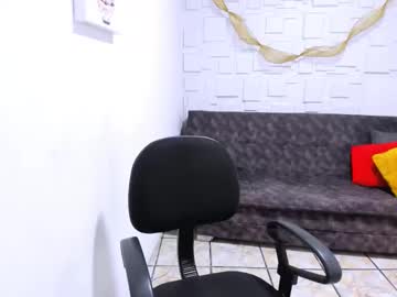 Mila_Cinnamon13 Chaturbate stream image from January 03, 2025