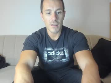 Roberto4ever Chaturbate stream image from January 03, 2025