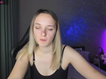 Rousereed Chaturbate stream image from January 03, 2025