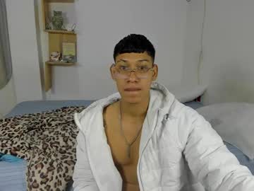 Slim_Master12 Chaturbate stream image from January 03, 2025