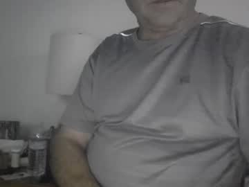 Billybangsbitches Chaturbate stream image from January 03, 2025