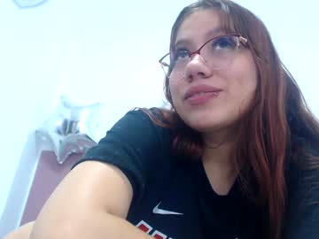 Crystalhoneyy1 Chaturbate stream image from January 03, 2025