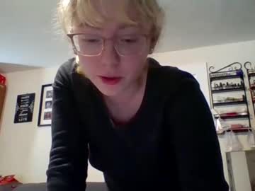 Blonde_Katie Chaturbate stream image from January 03, 2025