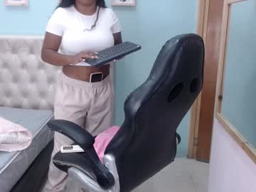 Carol_Lushot Chaturbate stream image from January 03, 2025