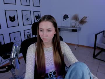 Fuunnybunny Chaturbate stream image from January 03, 2025