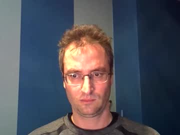Daanschr Chaturbate stream image from January 03, 2025