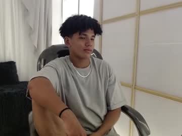 Donald_18 Chaturbate stream image from January 03, 2025