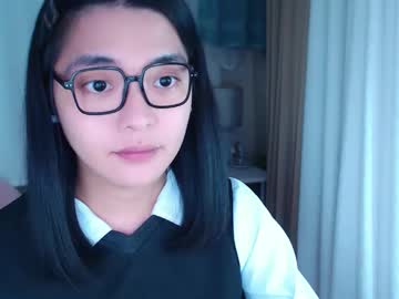 Zhaviahale Chaturbate stream image from January 03, 2025