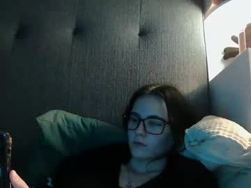 Amberispurple Chaturbate stream image from January 03, 2025