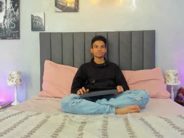 Camillo_Beischel Chaturbate stream image from January 03, 2025