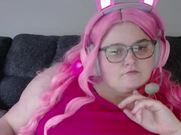 Lunaloveloops Chaturbate stream image from January 03, 2025