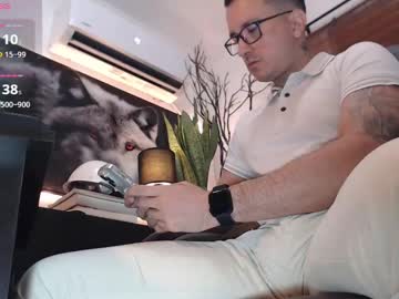 Randylukehot Chaturbate stream image from January 03, 2025
