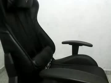 Euzinho320 Chaturbate stream image from January 03, 2025