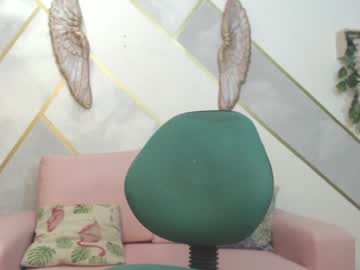 Roxana_Cyrano Chaturbate stream image from January 03, 2025