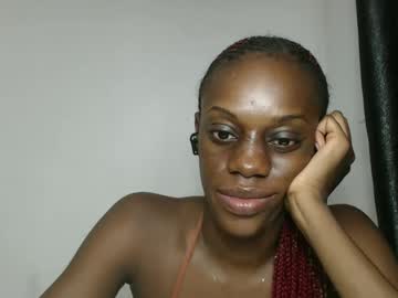 Slimmyi Chaturbate stream image from January 03, 2025