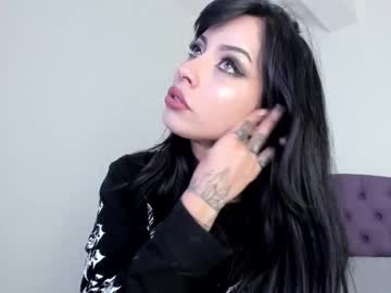 Bad_Cherry Chaturbate stream image from January 03, 2025