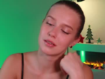 Ella_Twinkle Chaturbate stream image from January 03, 2025